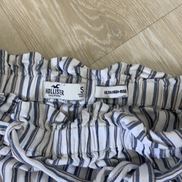 flowy high rise shorts - Picture 3 of 3